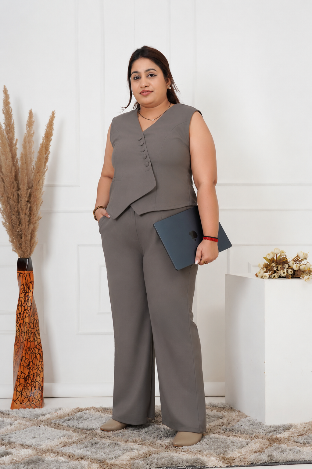 Mocha Power Co-Ord Set – Sleeveless Blazer & Wide-Leg Pants (Plus Size)