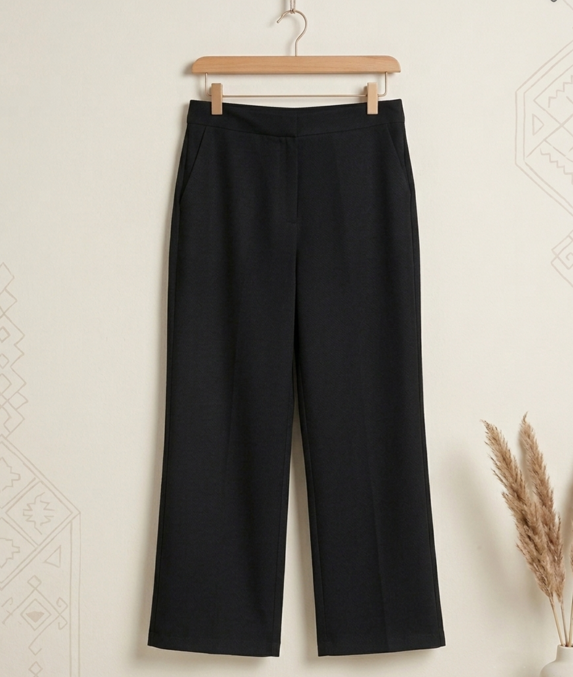 Signature Black-Wide leg pants