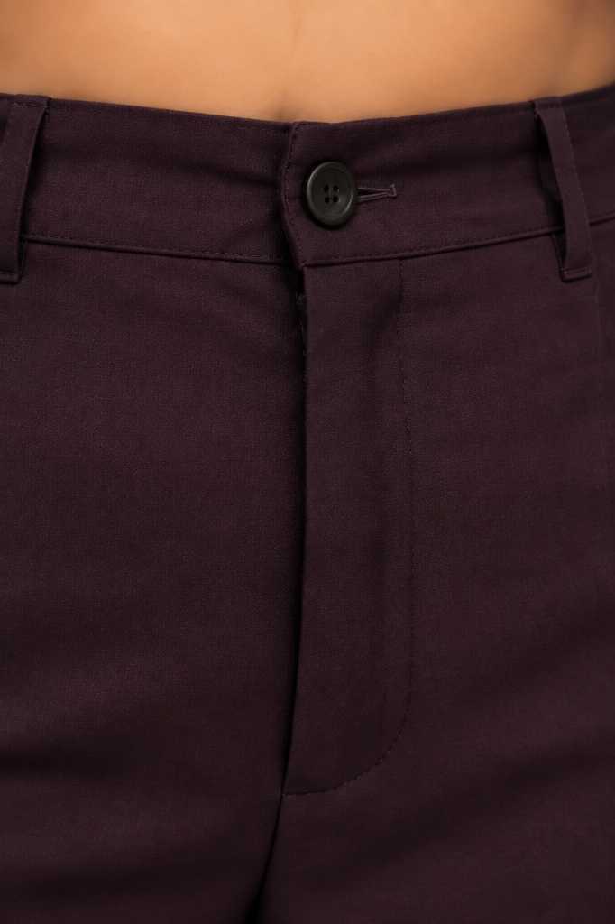 Featured detail - Waistband and button detail